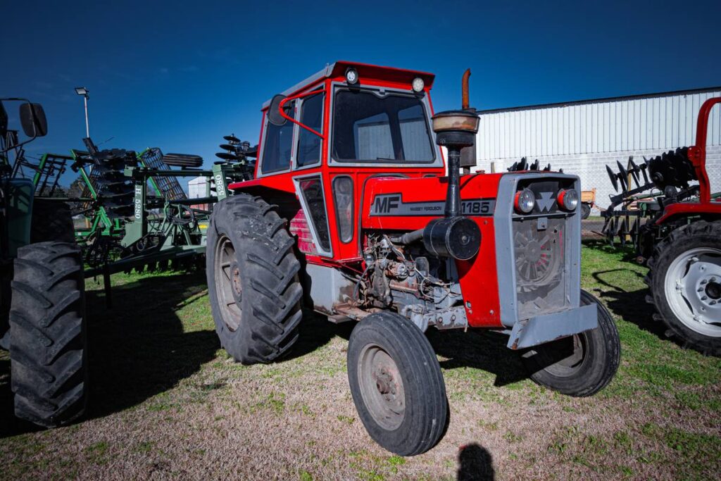 Tractor 1185 cabina puerta lateral rodado – Massey Ferguson