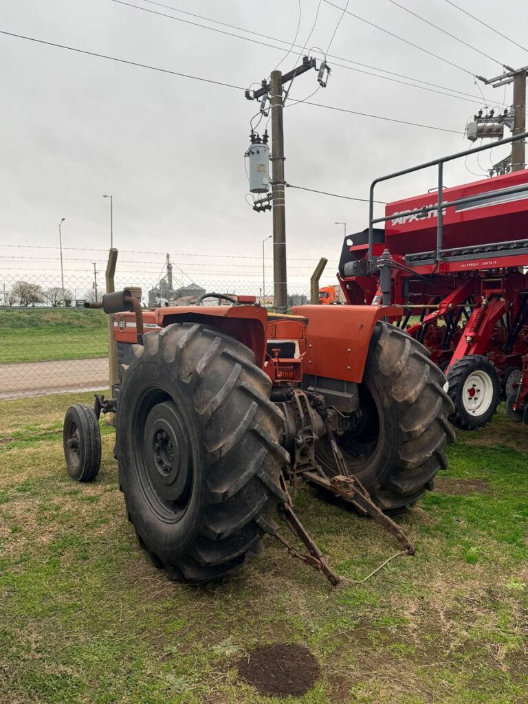 Massey Ferguson 165