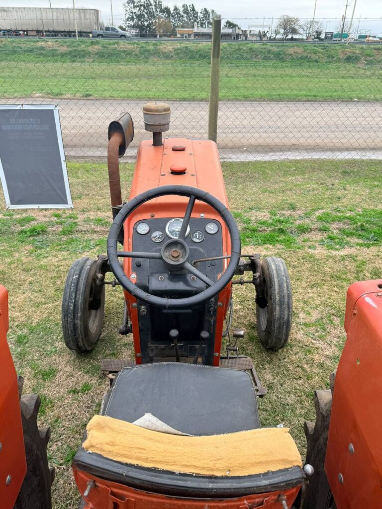 Massey Ferguson 165