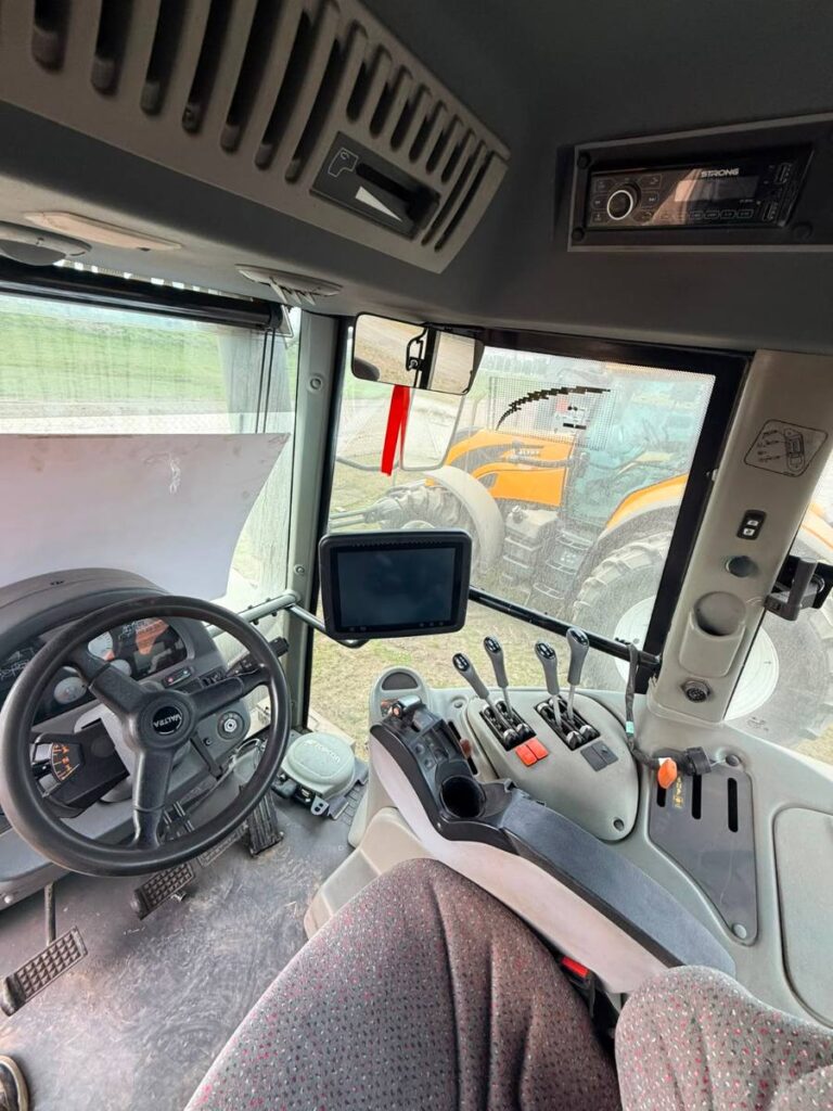 Valtra BT 210